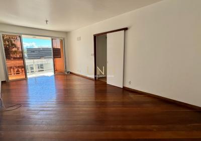 Apartamento com 101m², 3 dormitórios, 1 suíte, 1 vaga no bairro Beiramar em Florianópolis