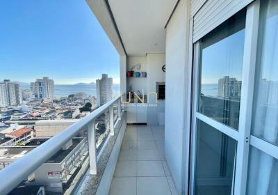 Apartamento com 100m², 3 dormitórios, 1 suíte, 2 vagas no bairro Estreito em Florianópolis