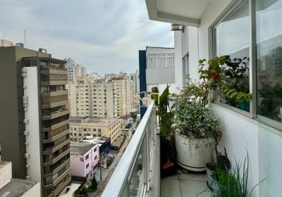 Apartamento com 93m², 2 dormitórios, 1 suíte, 1 vaga no bairro Centro em Florianópolis