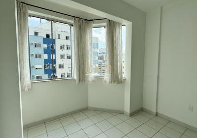 Apartamento com 101m², 3 dormitórios, 1 suíte, 1 vaga no bairro Centro em Florianópolis